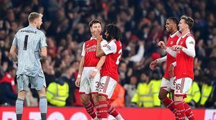 脱和射门 脱和射门